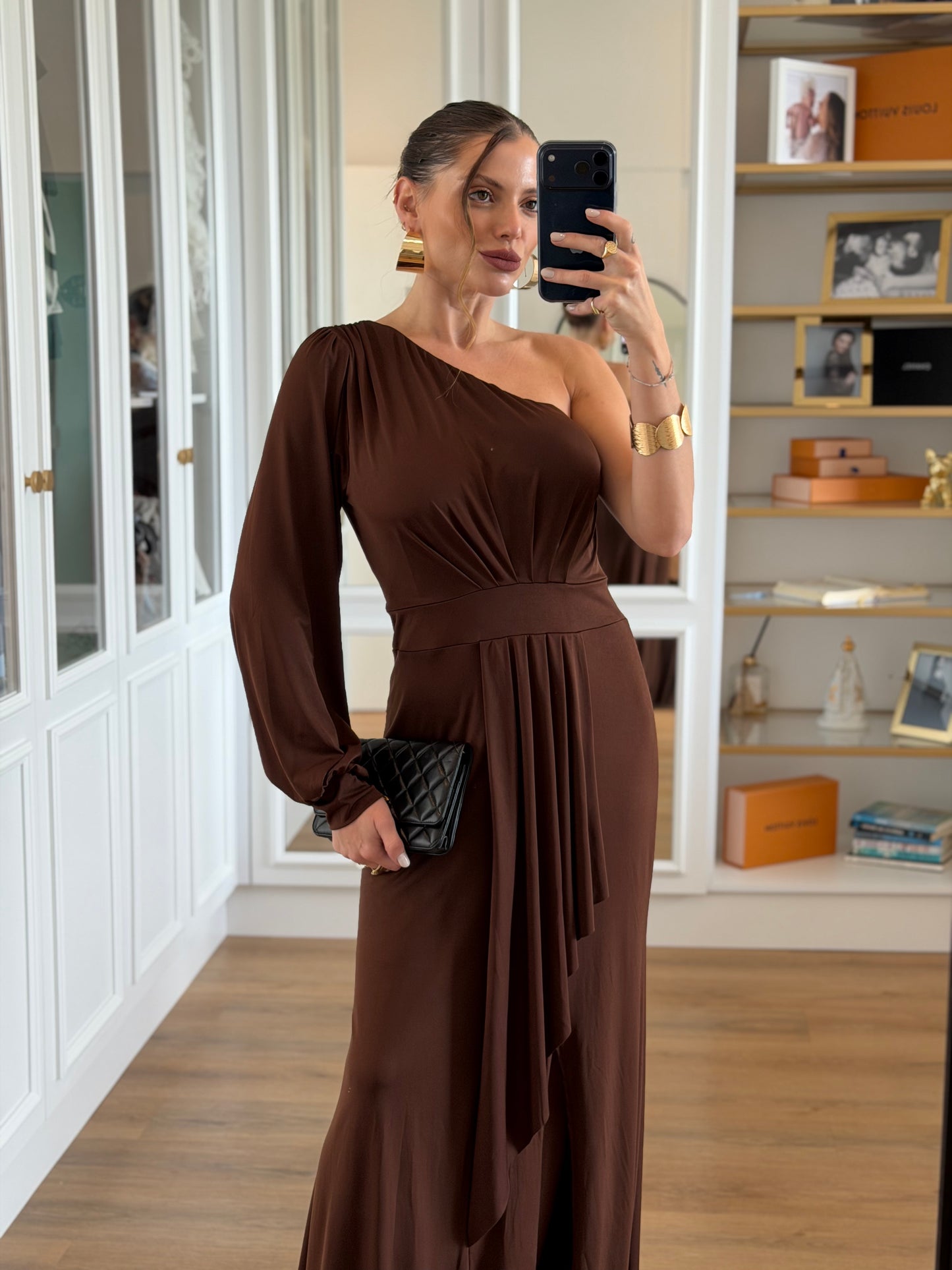 Vestido New Karina Um Ombro Só com Calda