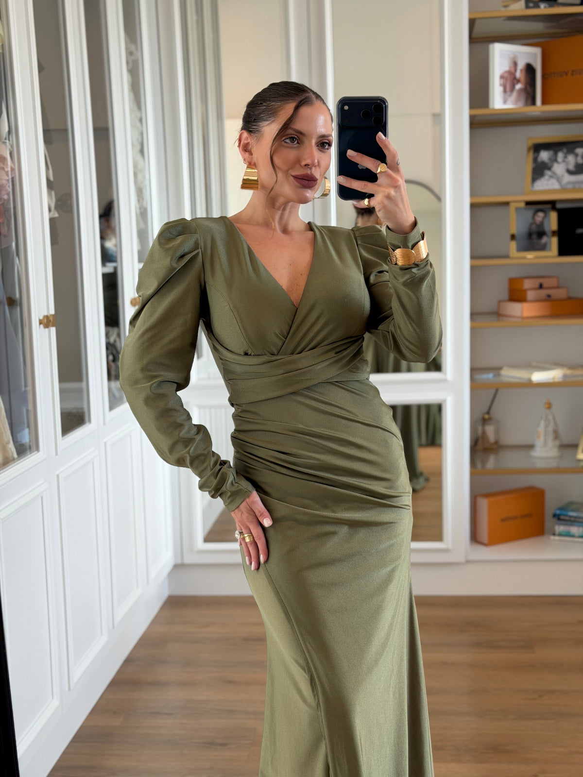 Vestido Manga Princesa com Decote Transpassado e Drapeados