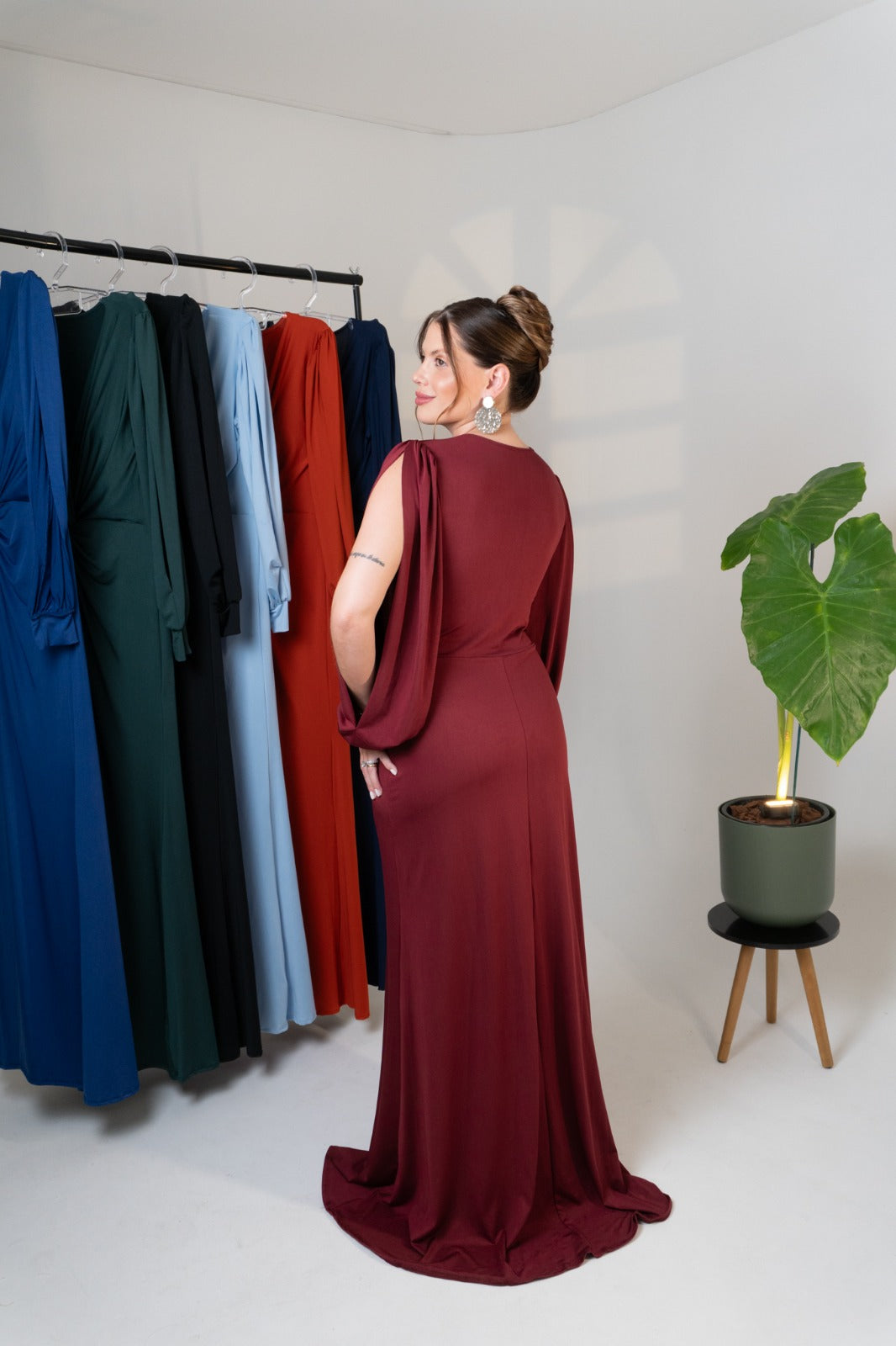 Vestido Karina com Drapeado Frontal Manga Longa