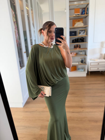 Vestido Fernanda Longo Elegante com Manga Assimétrica
