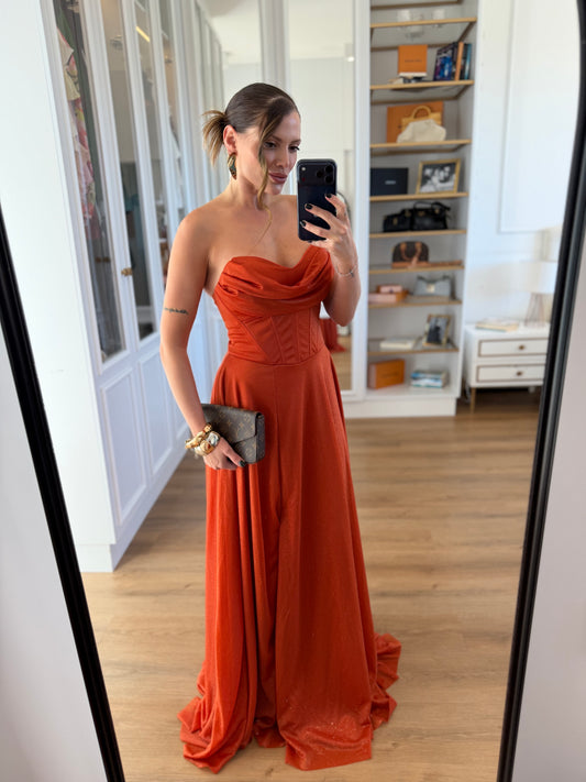 Vestido Tomara que Caia com Brilho e Corset Estruturado