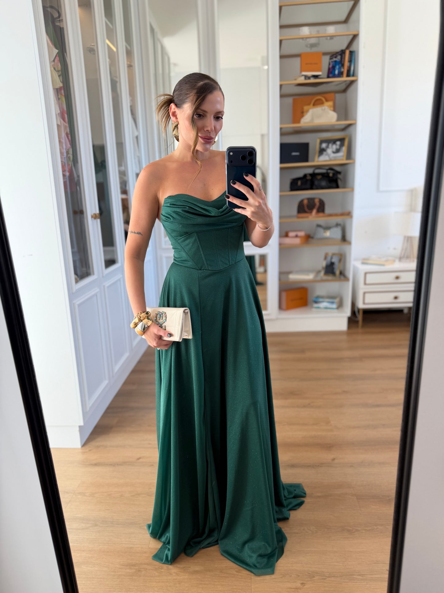 Vestido Tomara que Caia com Brilho e Corset Estruturado