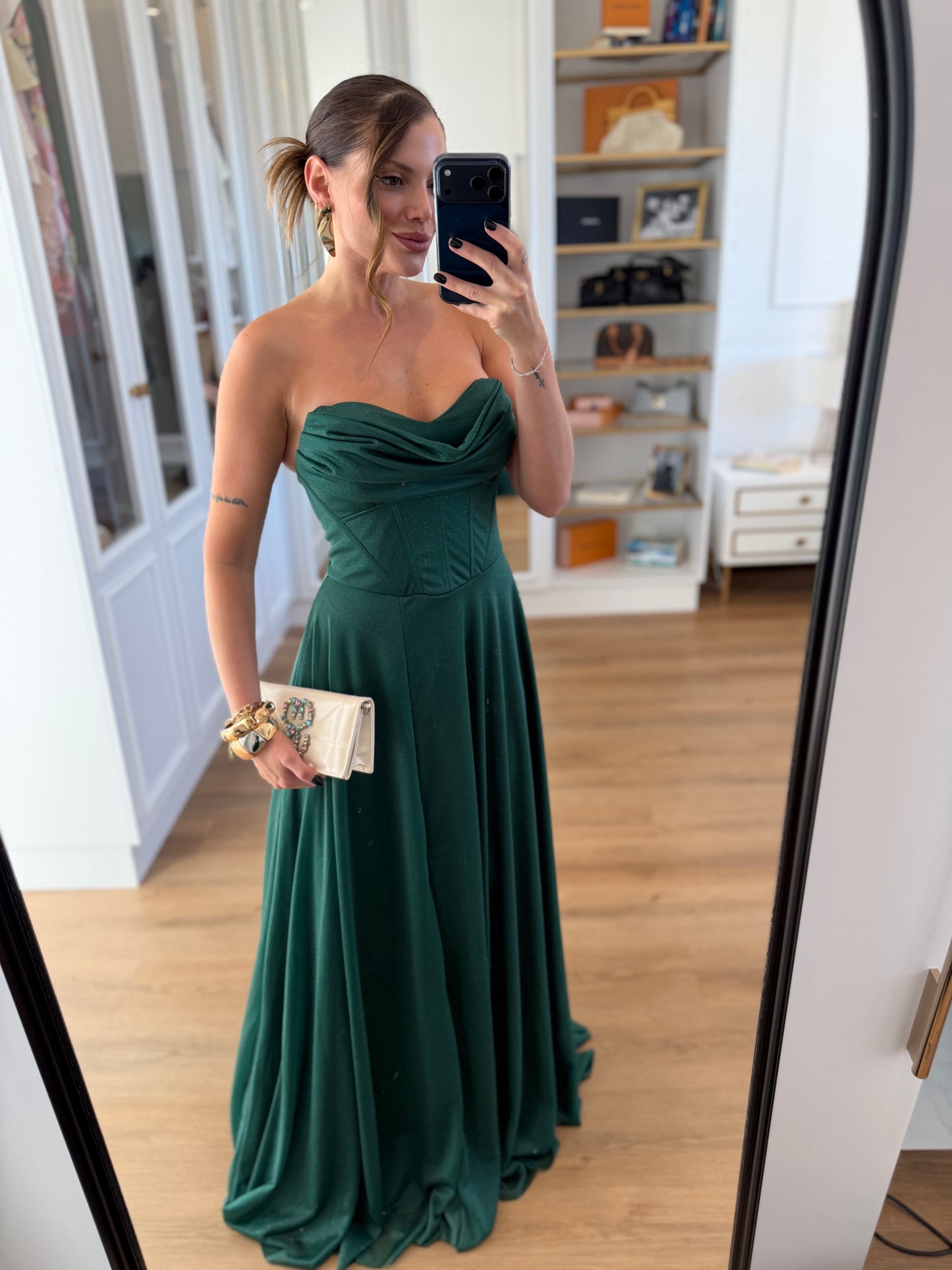 Vestido Tomara que Caia com Brilho e Corset Estruturado