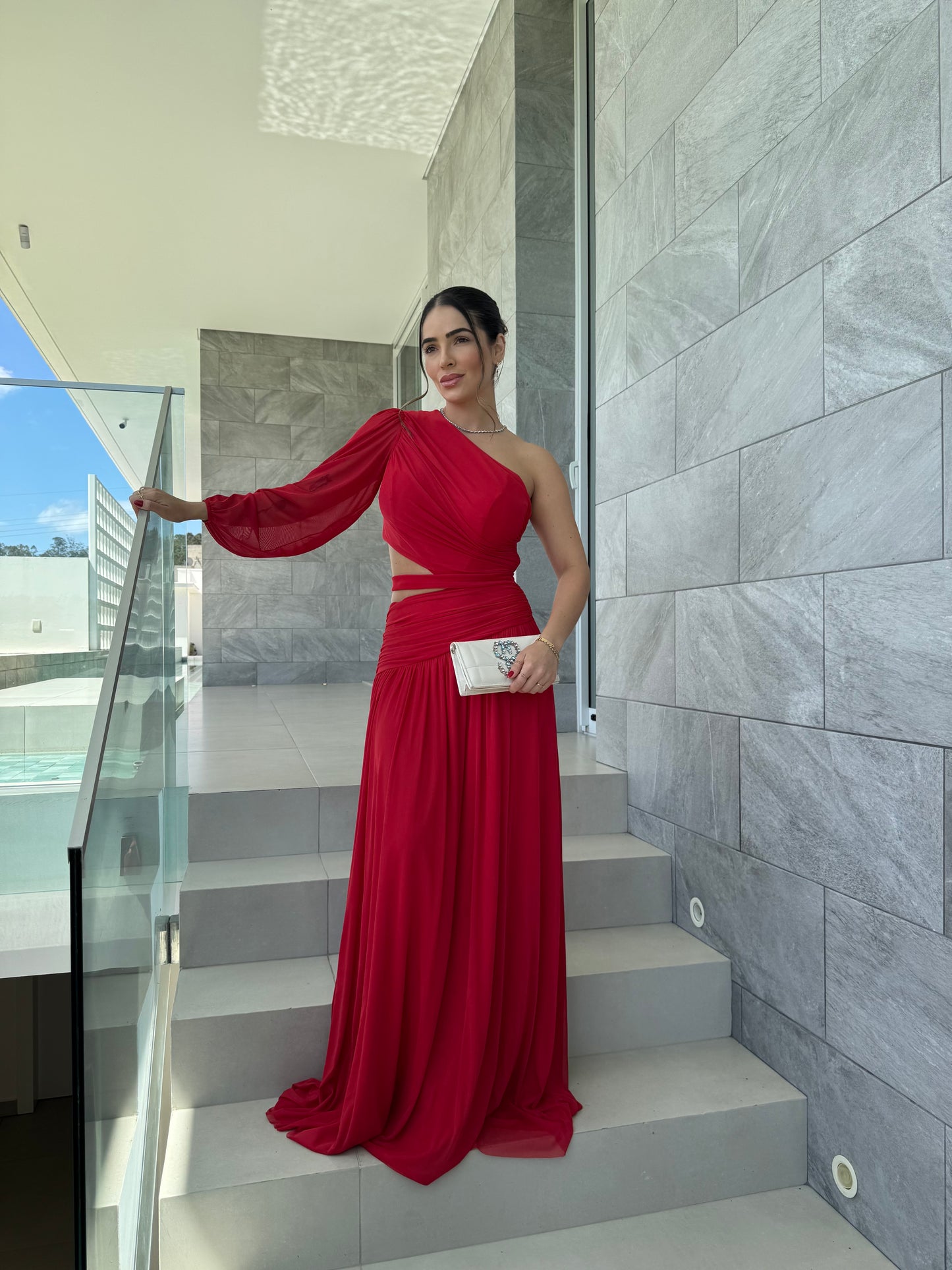 Vestido em tule recorte na lateral