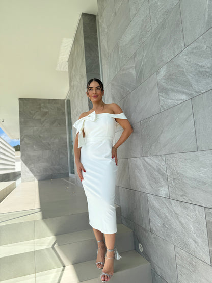 Vestido Midi Ombro a Ombro com Laço Estruturado