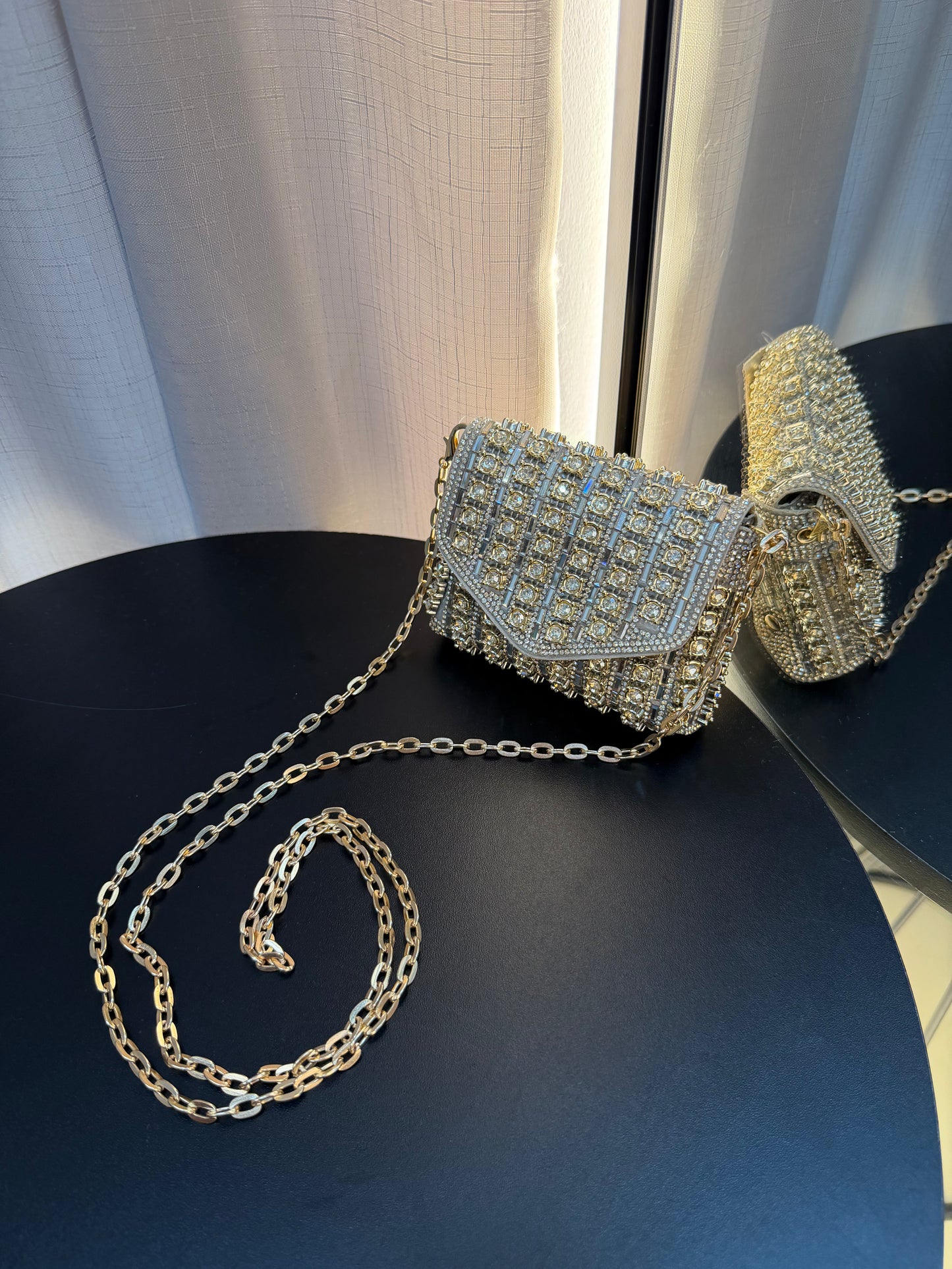 Cluth Pequena Dourada