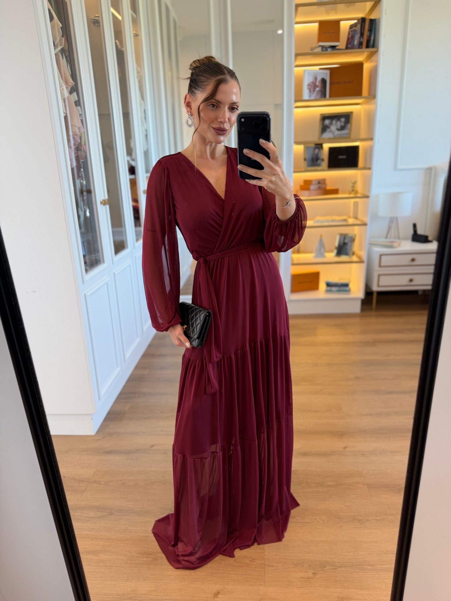 Vestido Longo em Tule com Transpasse e Cintura Ajustável