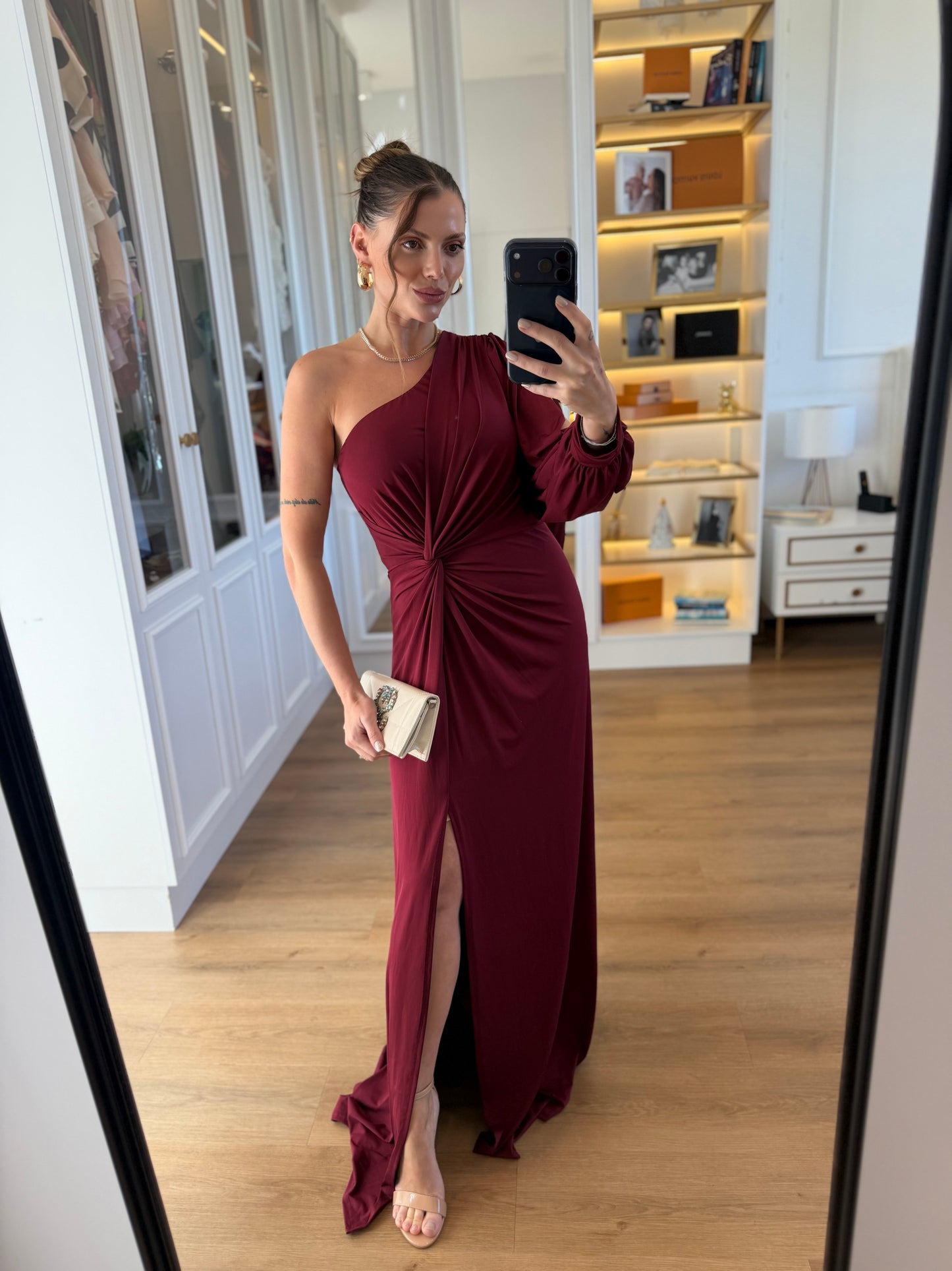 Vestido Karina Um Ombro Só com Manga longa