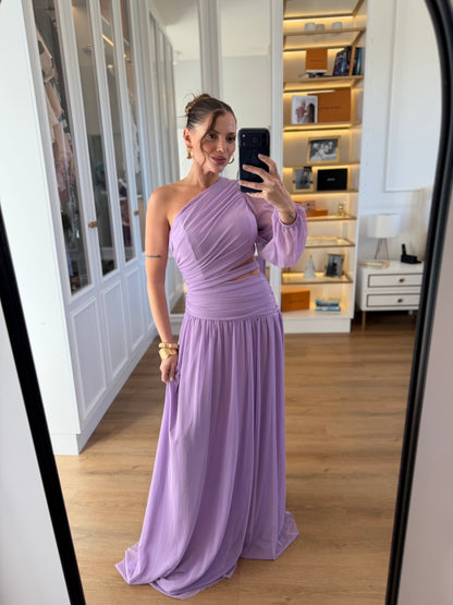 Vestido em tule recorte na lateral
