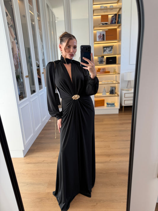 Vestido Longo com Drapeado e Fivela Dourada