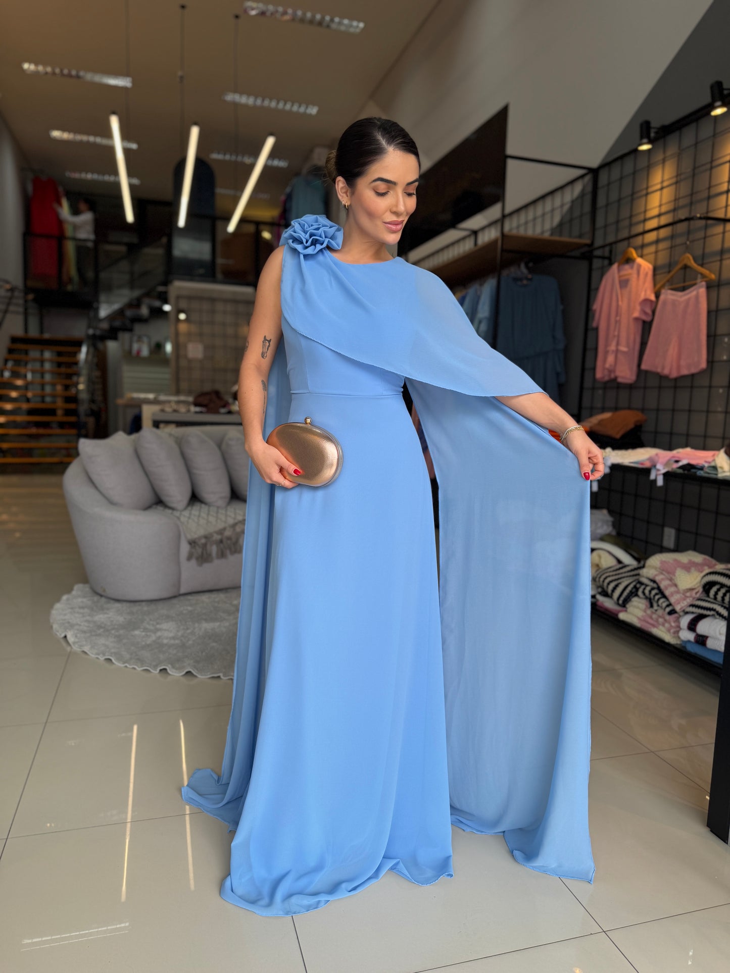 Vestido Flor detalhe ombro