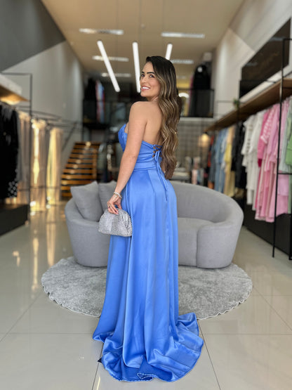 Vestido Longo Azul com Decote Estruturado e Fenda Elegante