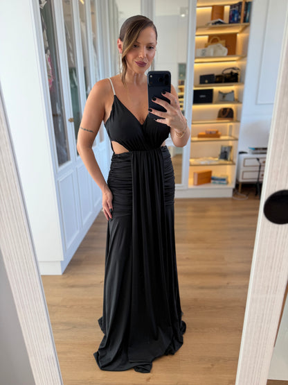 Vestido com Recortes Laterais e Fenda Frontal