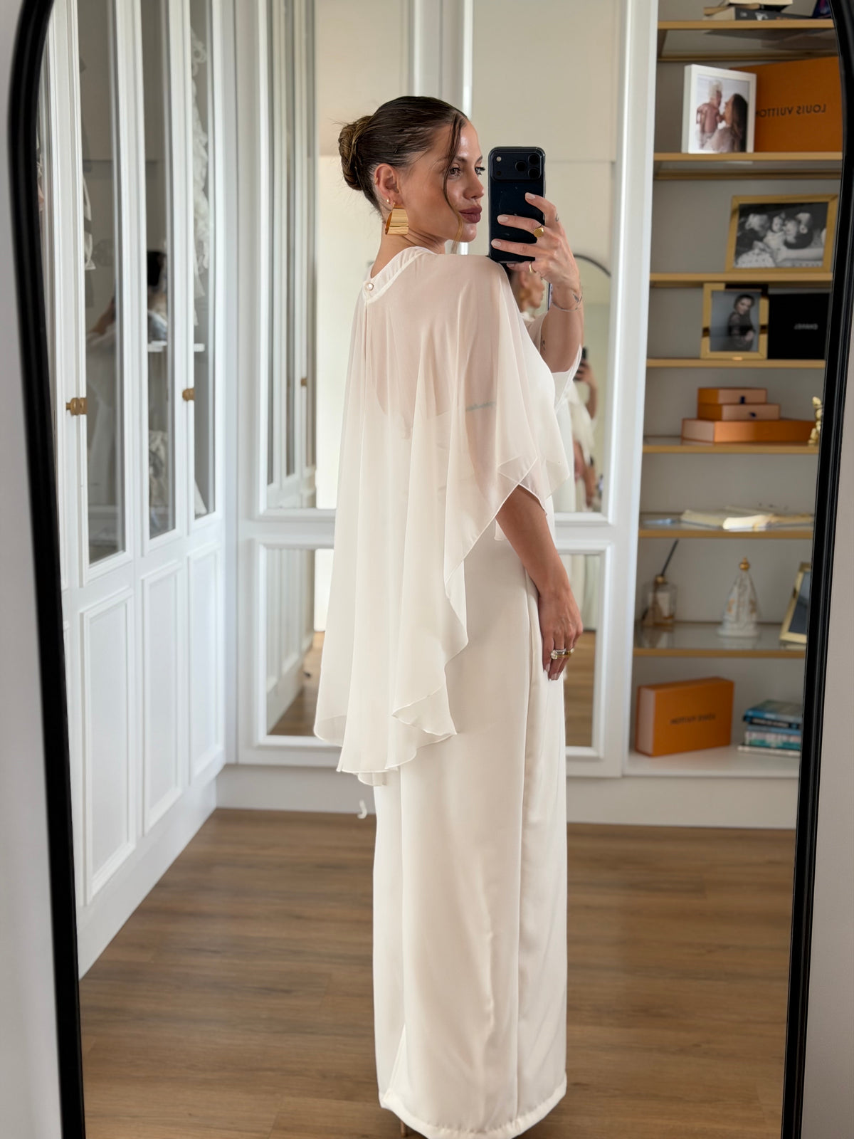 Vestido Longo Off White com Capa