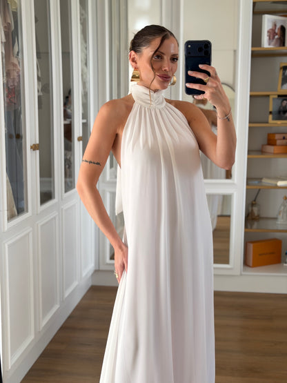 Vestido Longo Gola Alta em Chiffon com Caimento Fluido