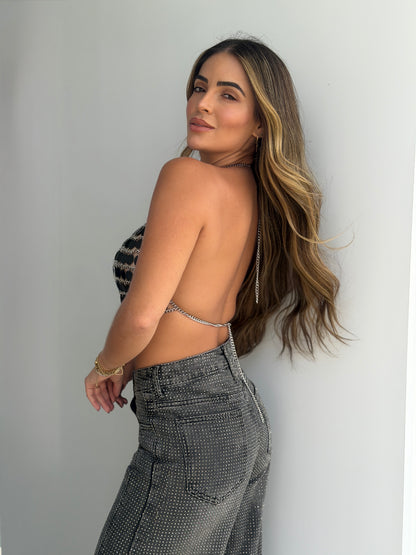 Top Halter Preto com Paetês e Correntes Prateadas Glam
