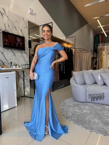 Vestido Longo Acetinado Um Ombro Só com Fenda
