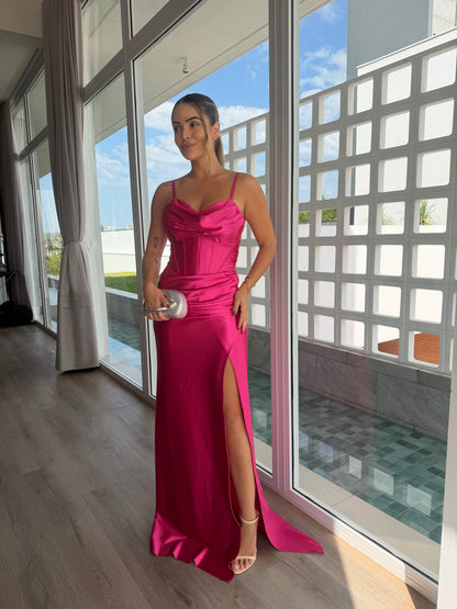 Vestido Longo Acetinado com Corset e Fenda
