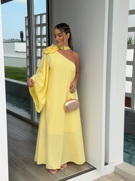 Vestido Longo com Manga Fluida e Flor Aplicada