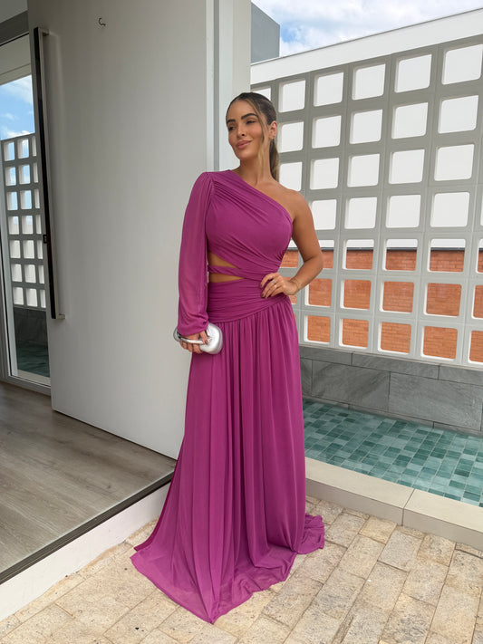 Vestido em tule recorte na lateral