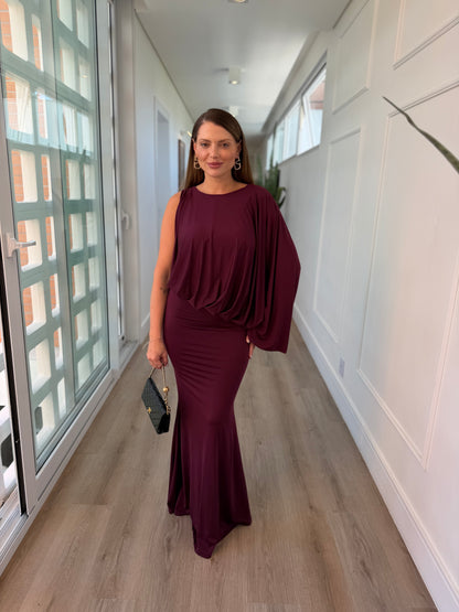 Vestido Fernanda Longo Elegante com Manga Assimétrica
