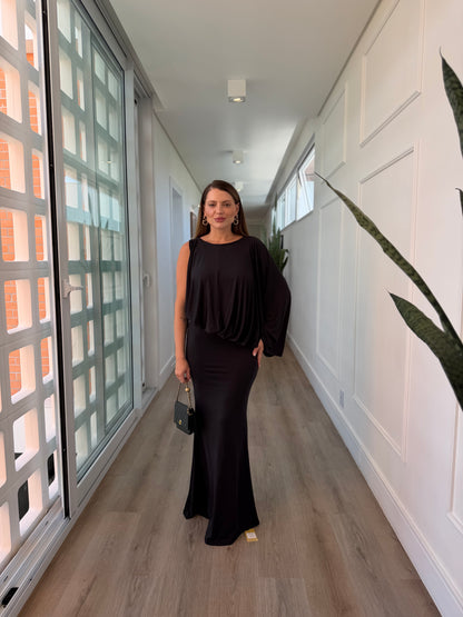 Vestido Fernanda Longo Elegante com Manga Assimétrica