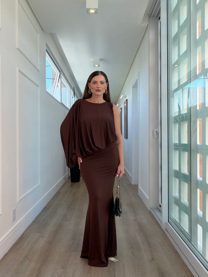 Vestido Fernanda Longo Elegante com Manga Assimétrica