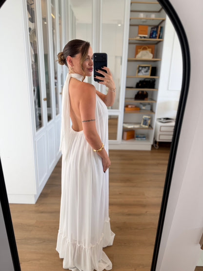 Vestido Gola Alta e Detalhe Gola