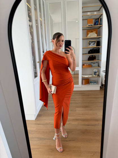 Vestido Midi Verde Um Ombro Só com Capa e Fenda