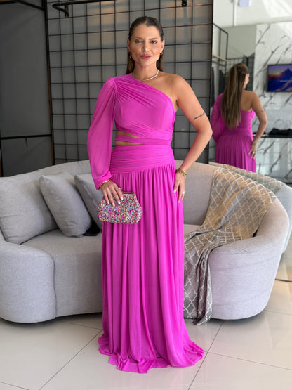 Vestido em tule recorte na lateral
