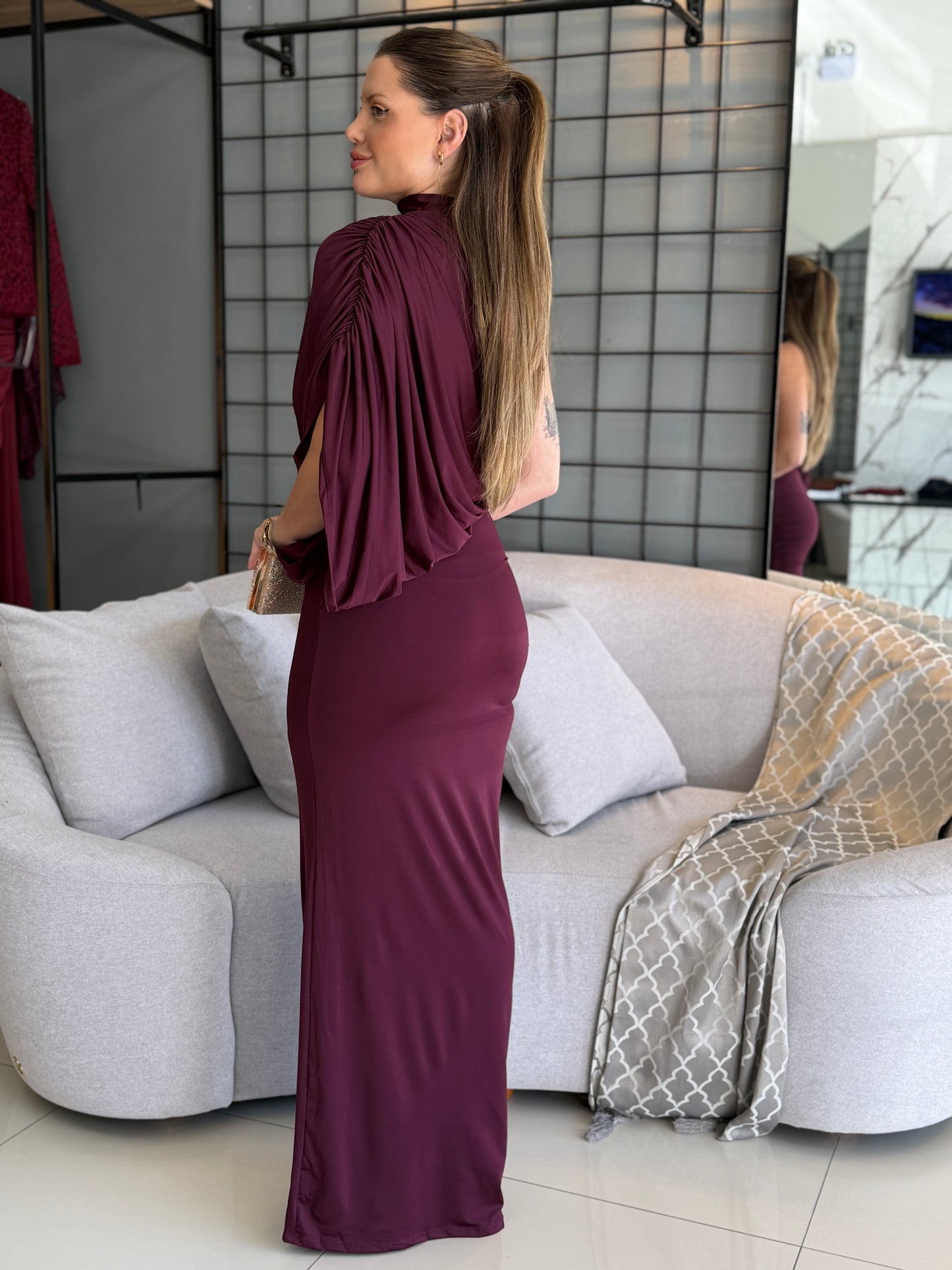 Vestido Longo Vivi Drapeado de Um Ombro Só