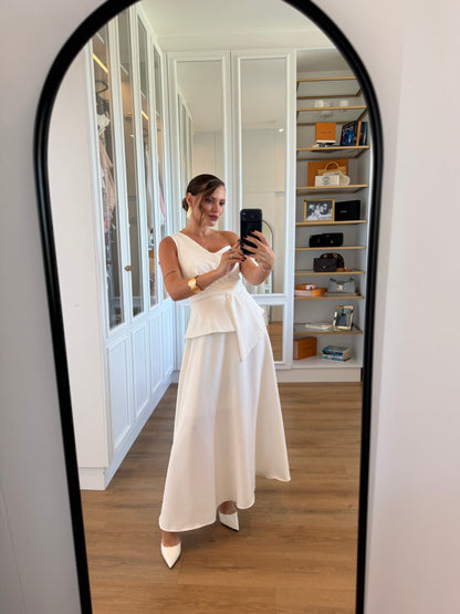 Vestido Midi Ombro Unico com Peplum e Saia Fluida