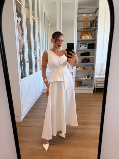 Vestido Midi Ombro Unico com Peplum e Saia Fluida