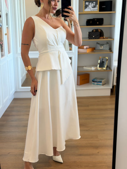 Vestido Midi Ombro Unico com Peplum e Saia Fluida
