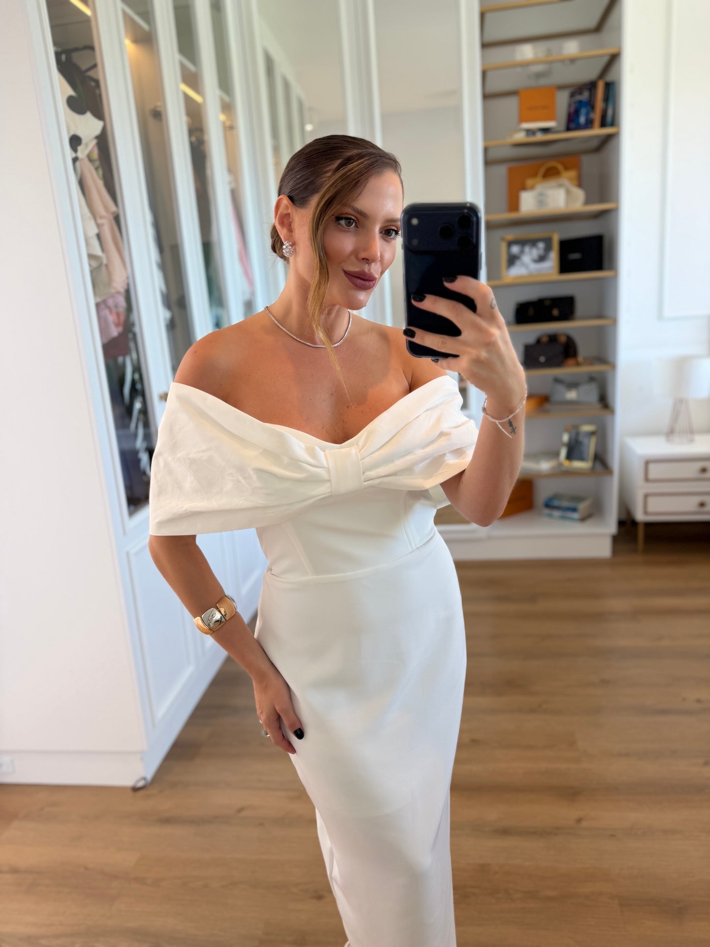 Vestido Midi  Ombro a Ombro com Laço Estruturado
