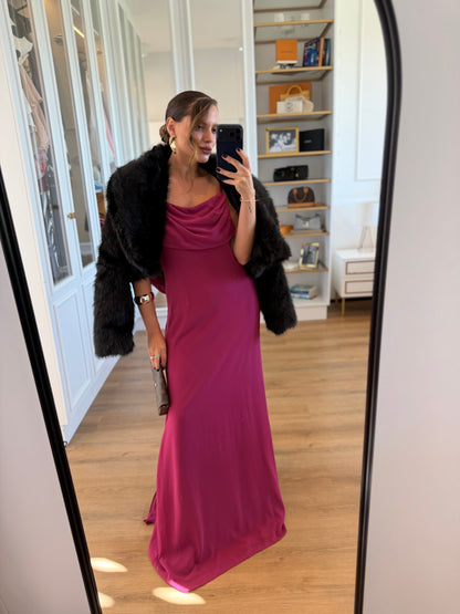 Vestido Longo Decote nas Costas com Alças Finas e Capa Fluida