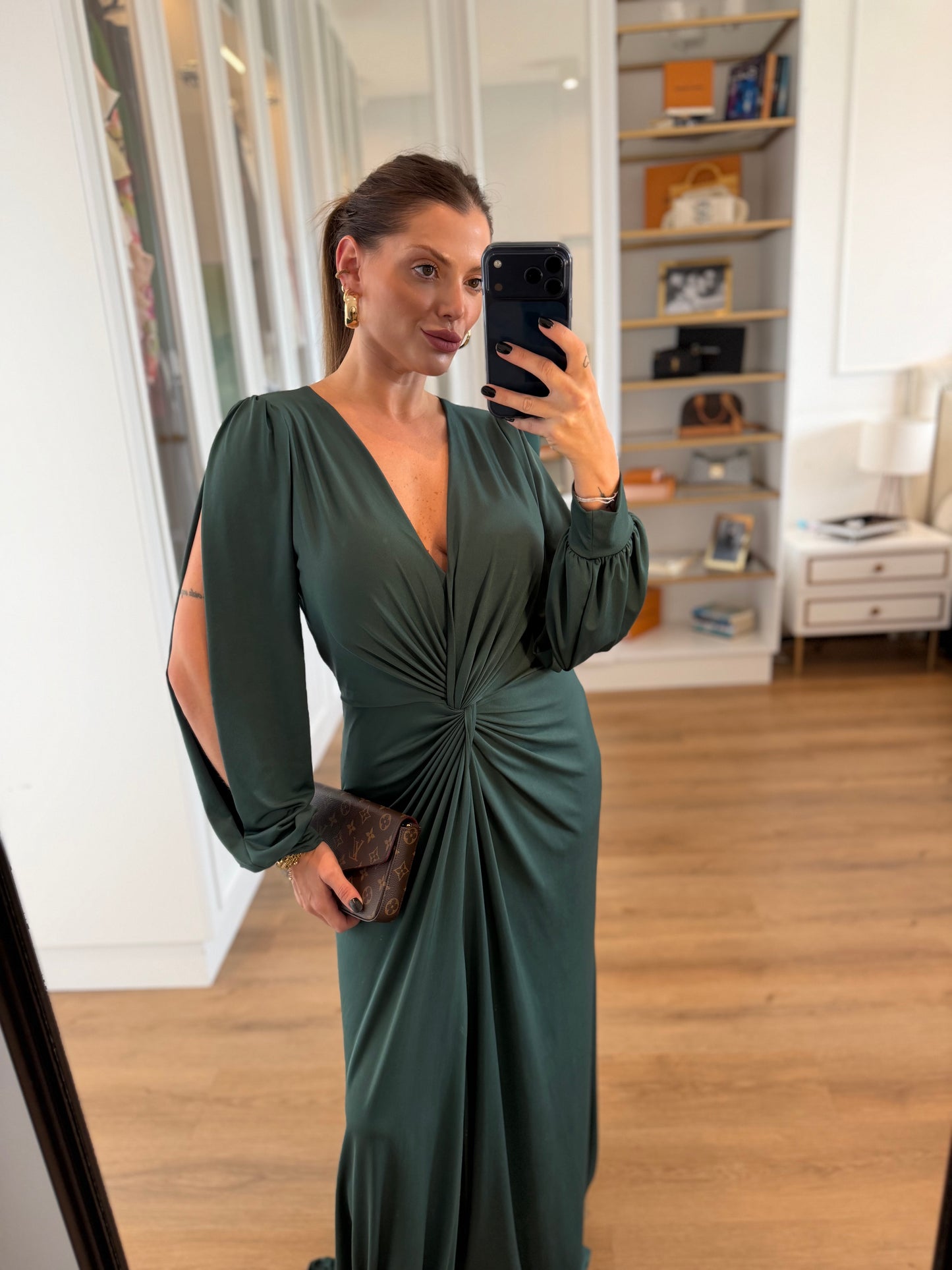 Vestido Karina com Drapeado Frontal Manga Longa
