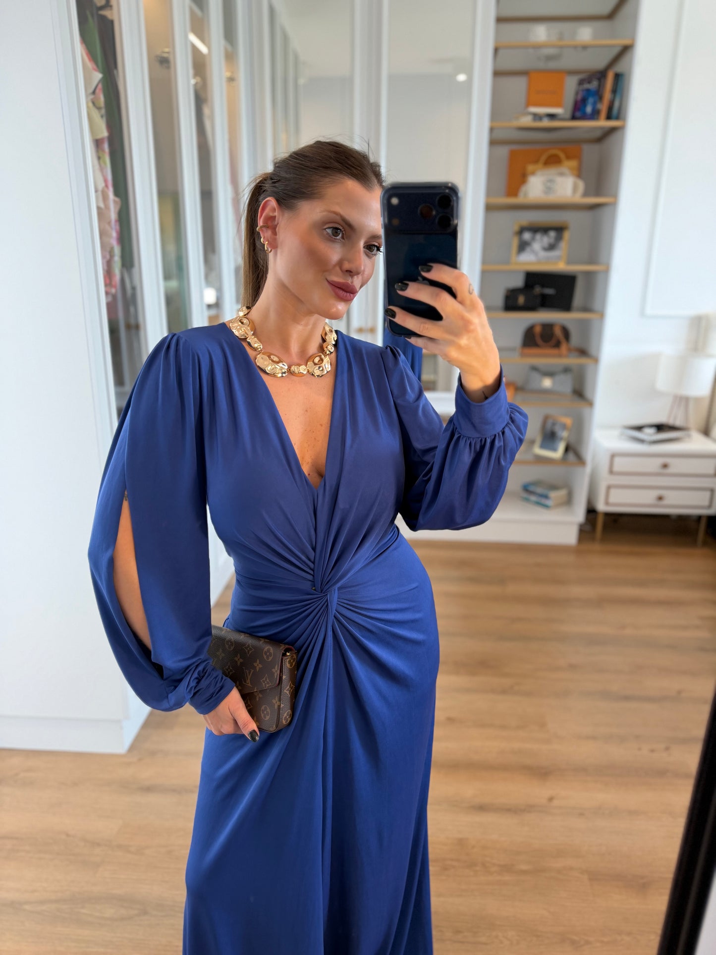 Vestido Karina com Drapeado Frontal Manga Longa