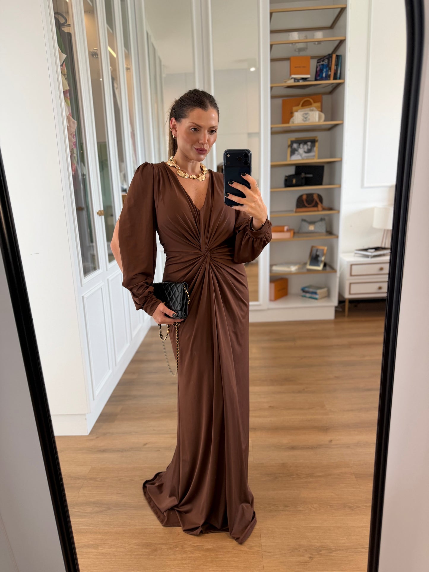 Vestido Karina com Drapeado Frontal Manga Longa