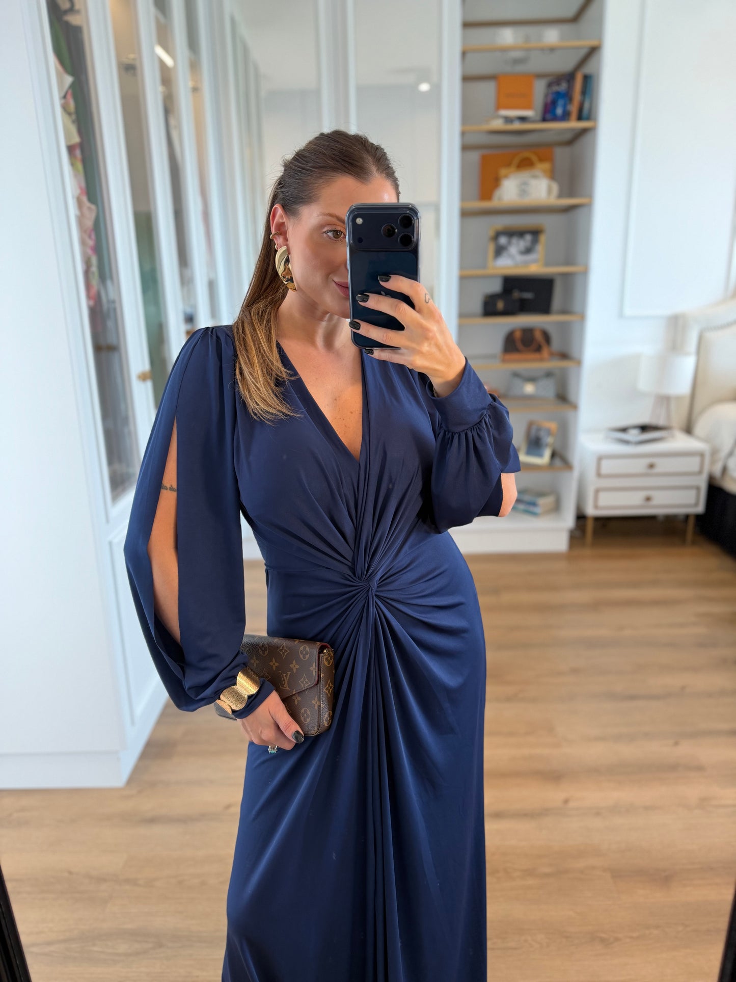 Vestido Karina com Drapeado Frontal Manga Longa