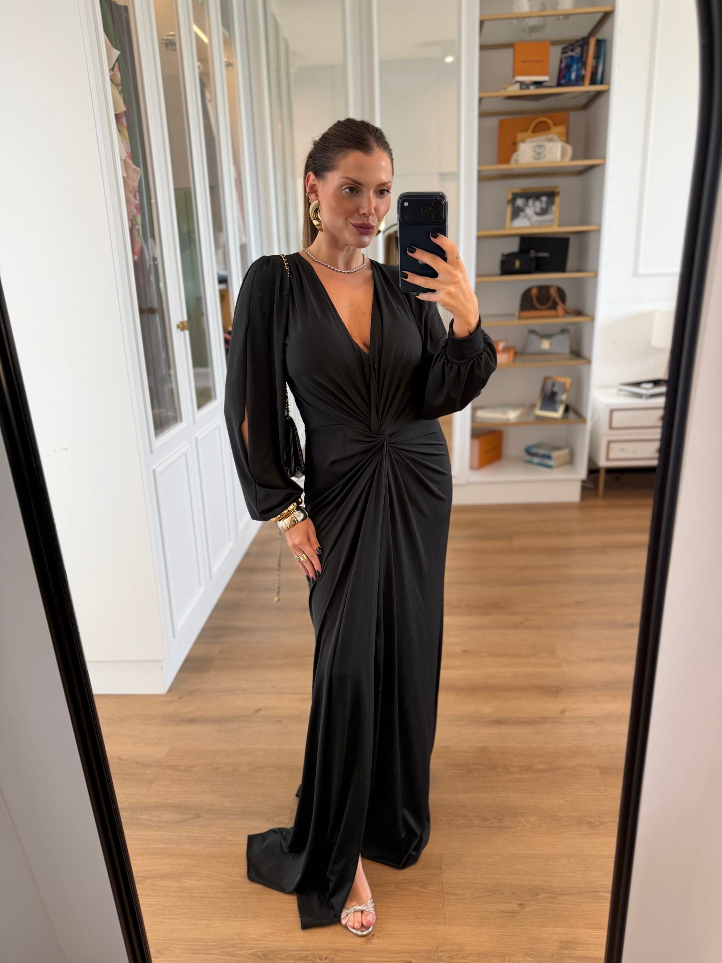 Vestido Karina com Drapeado Frontal Manga Longa