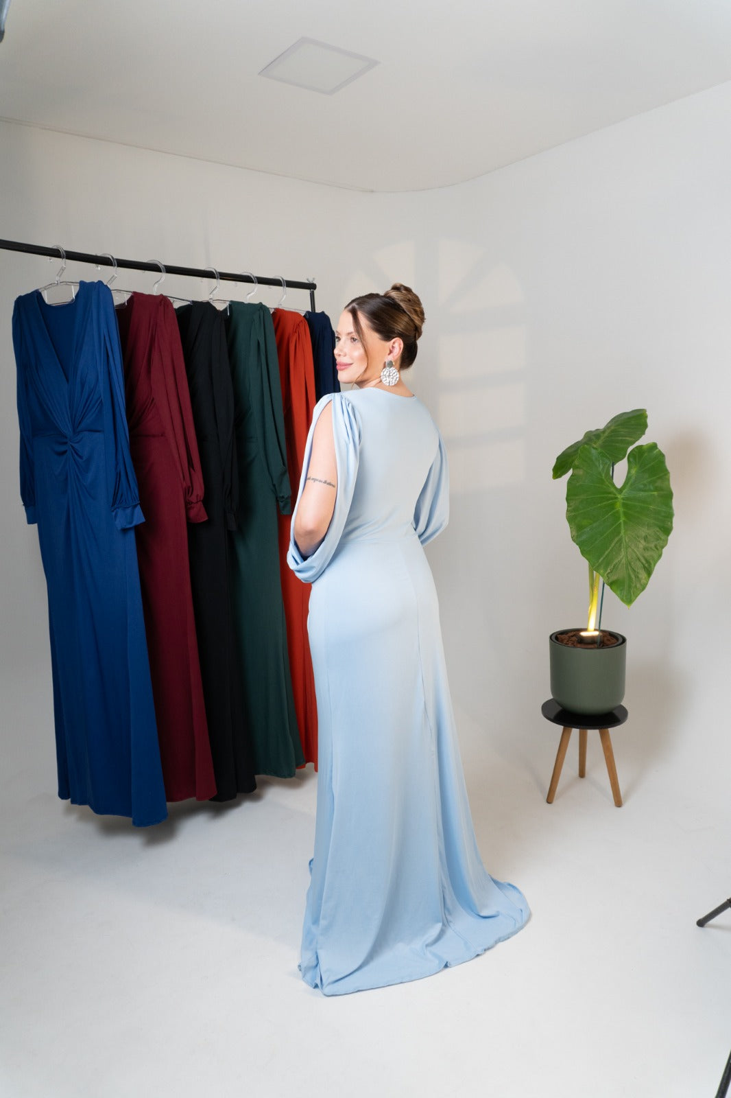 Vestido Karina com Drapeado Frontal Manga Longa