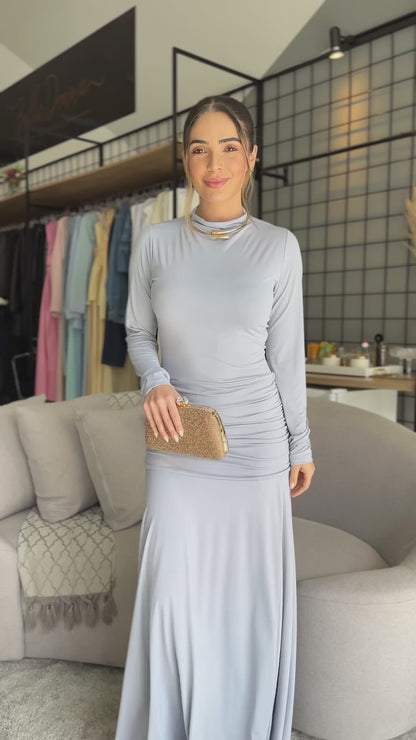 Vestido Manga Longa com Fenda e Drapeado