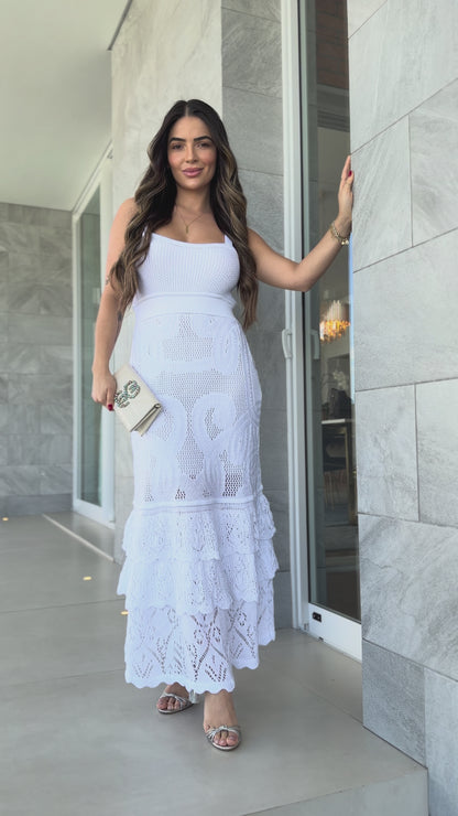 Vestido Midi em Tricot com Babados e Alças